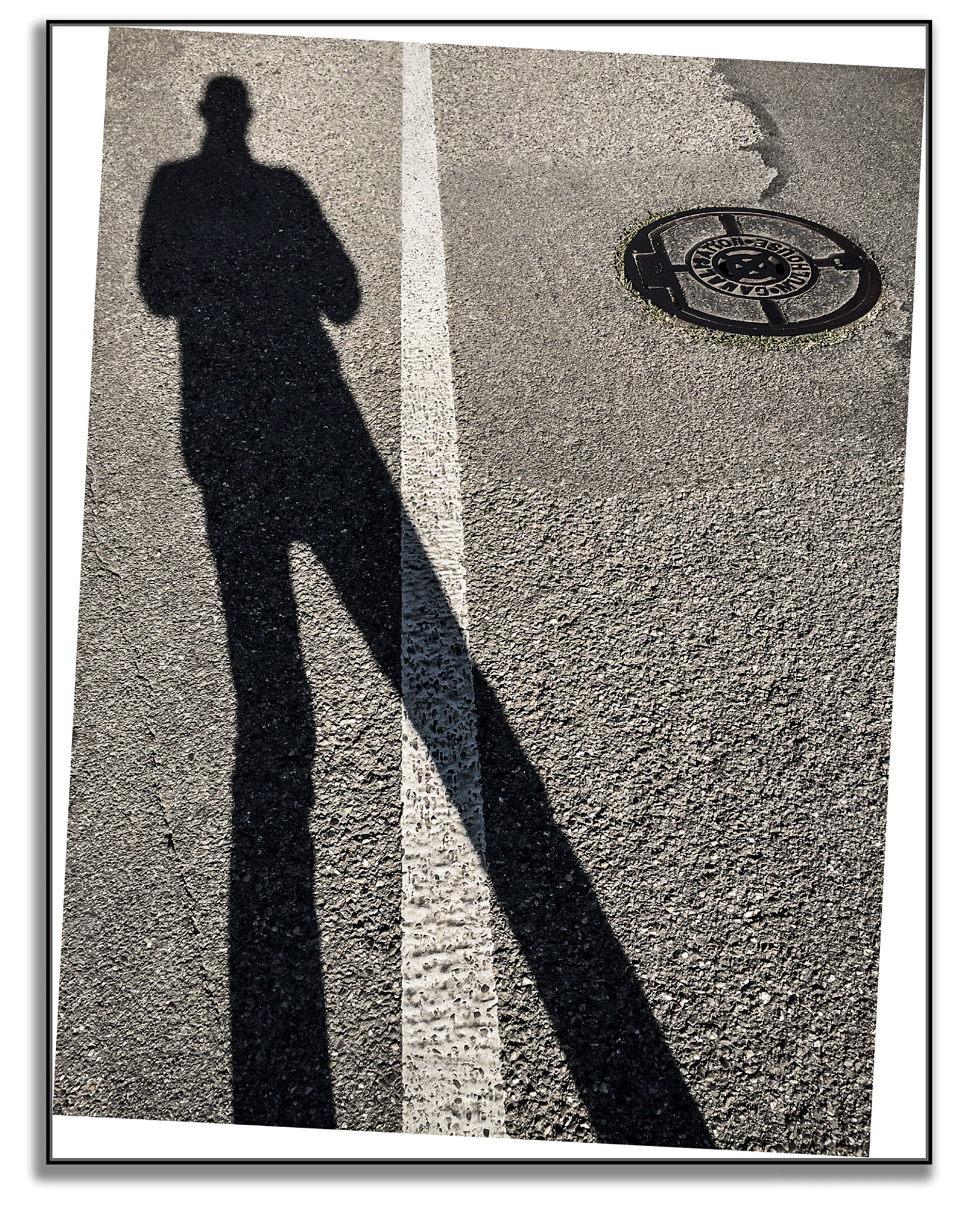 Autoshade Mulhouse met lijn en putdeksel, gedraaid randloos ingelijst