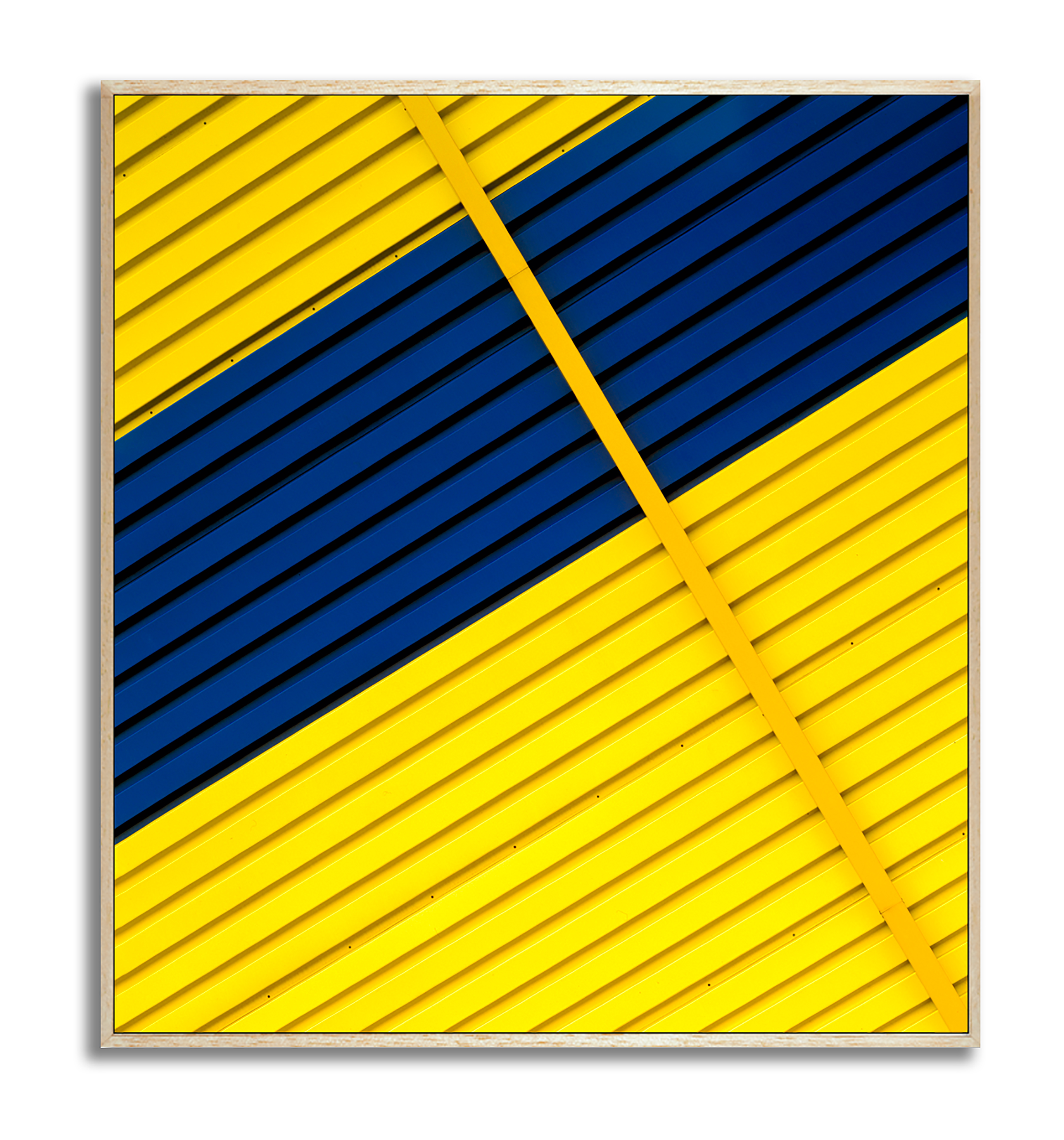 Geel-Blauwe gevel; Michelin bedrijfshal